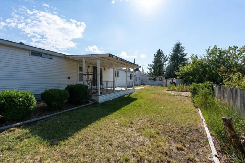 Property photo for 202 Marshall Street, Davenport photo 39