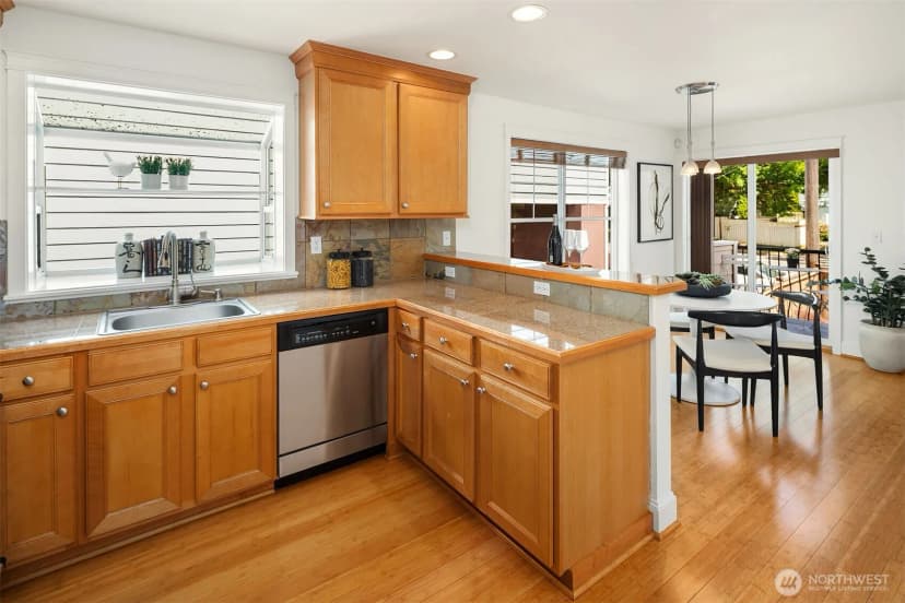 Property photo for 511 Martin Luther King Jr Way S, Seattle photo 11