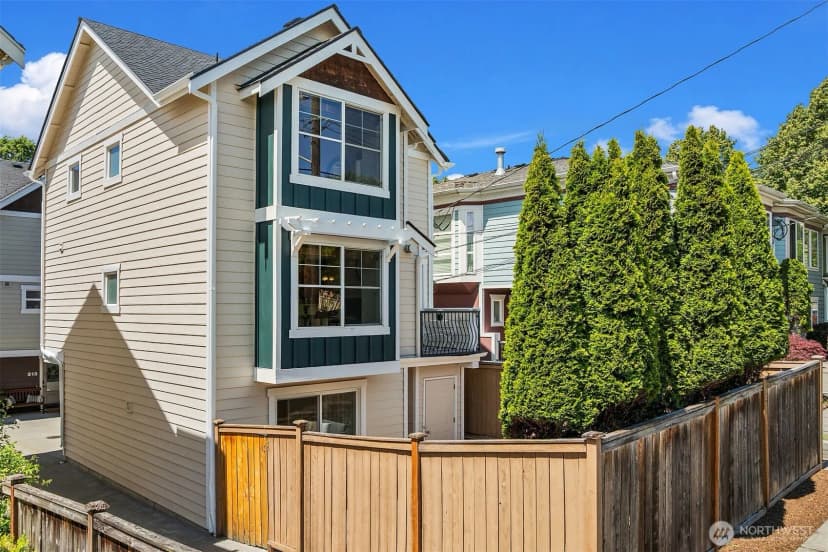 Property photo for 511 Martin Luther King Jr Way S, Seattle