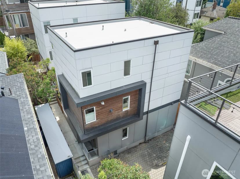 Property photo for 830 B 16th Ave, Seattle