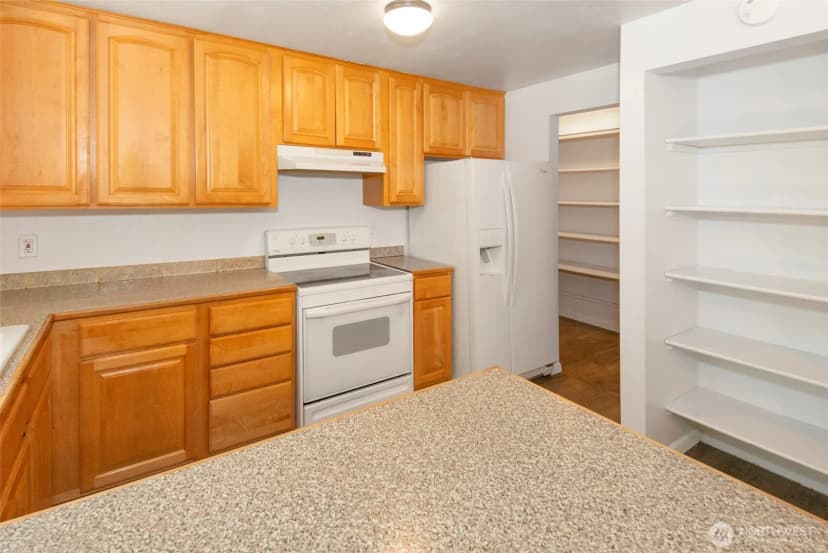 Property photo for 309 Highway 162 E, South Prairie photo 10