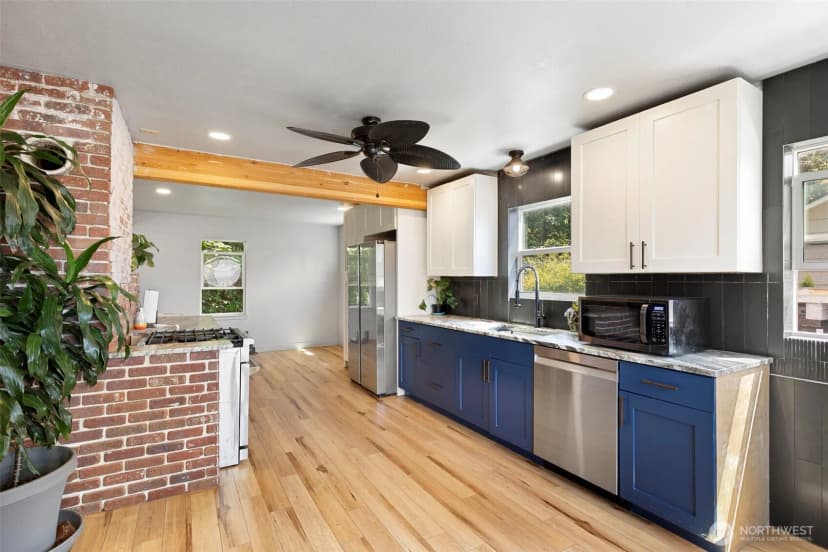 Property photo for 307 4th Street Steilacoom, Steilacoom photo 9