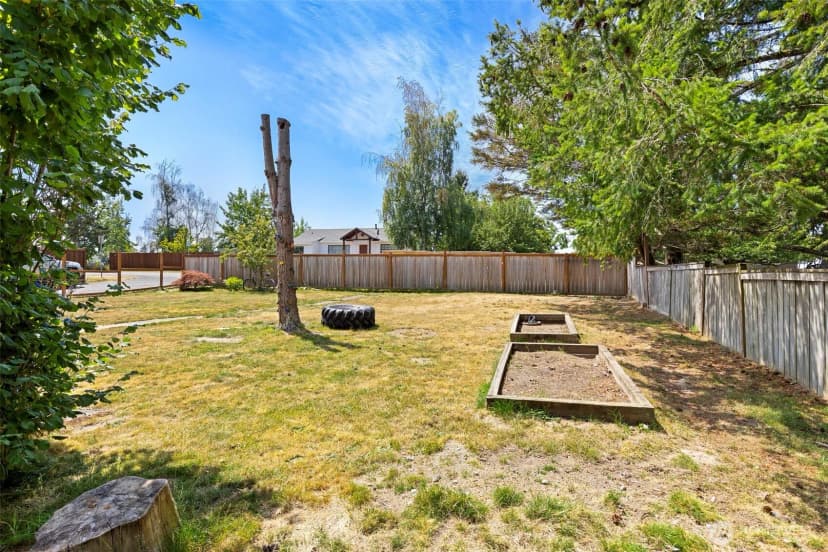 Property photo for 307 4th Street Steilacoom, Steilacoom photo 4
