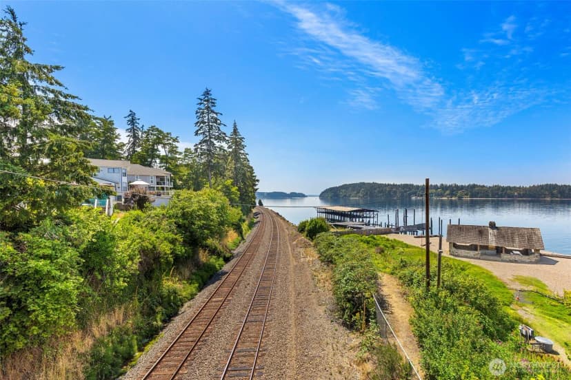 Property photo for 307 4th Street Steilacoom, Steilacoom photo 31