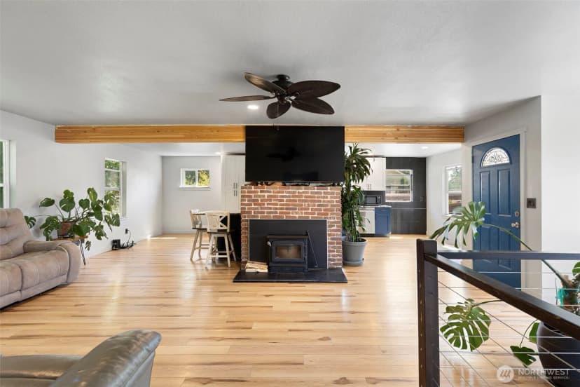 Property photo for 307 4th Street Steilacoom, Steilacoom photo 8