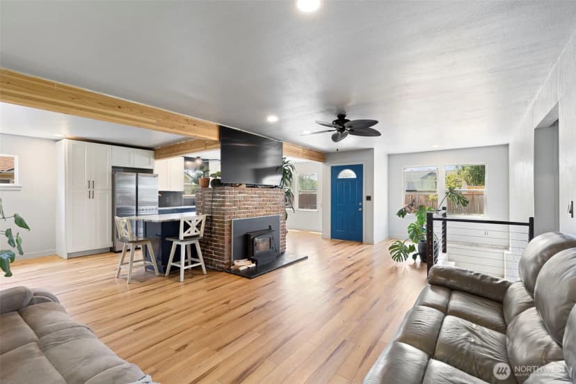Property photo for 307 4th Street Steilacoom, Steilacoom photo 7