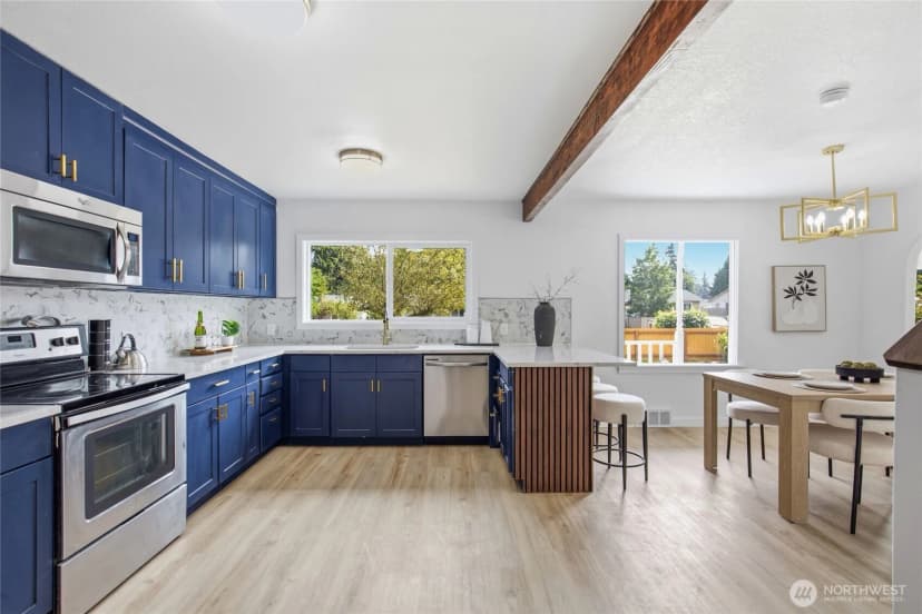 Property photo for 8407 Winona Street Sw, Lakewood photo 11