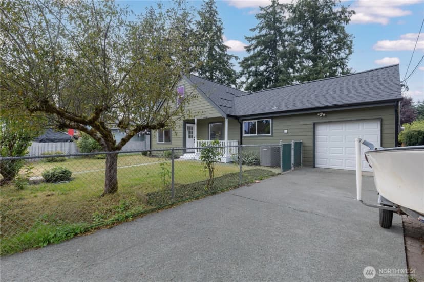 Property photo for 8407 Winona Street Sw, Lakewood