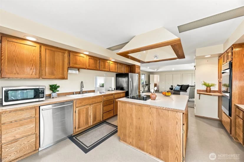 Property photo for 18134 Brittany Drive Sw, Normandy Park photo 15