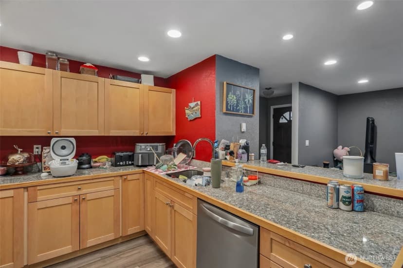Property photo for 12037 100th Avenue Ne #103, Kirkland photo 27