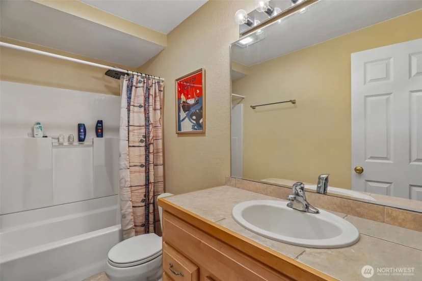 Property photo for 12037 100th Avenue Ne #103, Kirkland photo 18