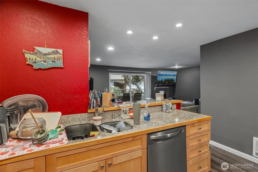 Property photo for 12037 100th Avenue Ne #103, Kirkland photo 29