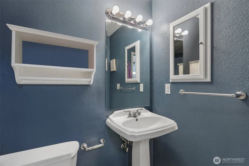 Property photo for 12037 100th Avenue Ne #103, Kirkland photo 13