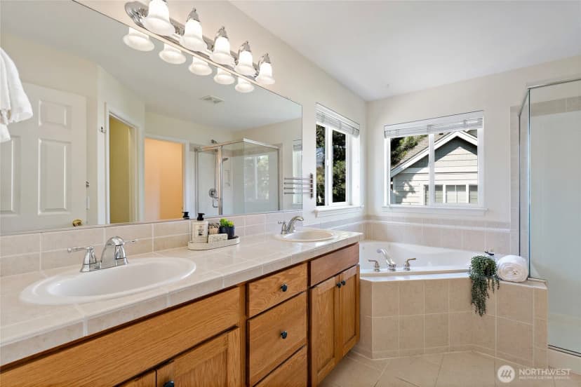 Property photo for 13235 124th Court Ne, Kirkland photo 30