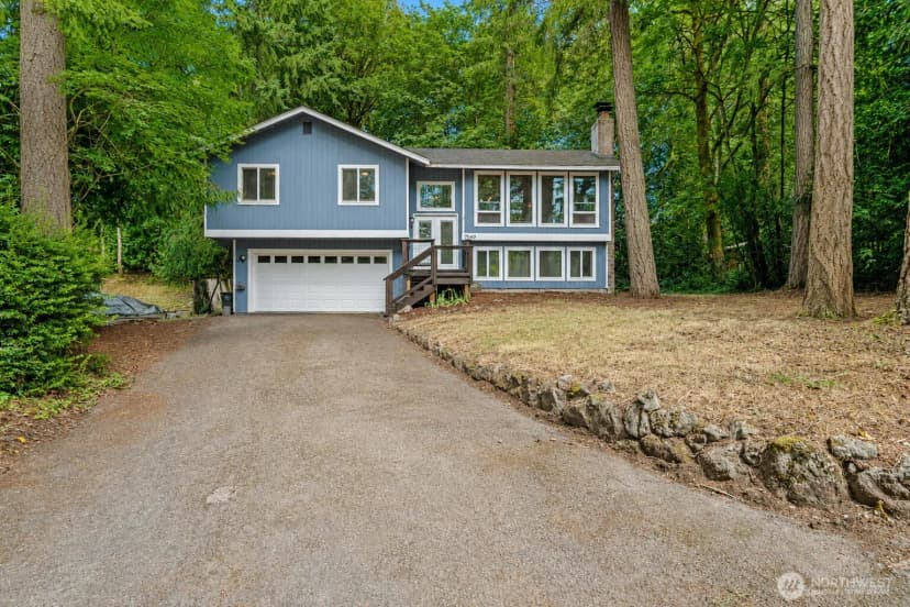 Property photo for 7540 Grahns Lane Ne, Bremerton