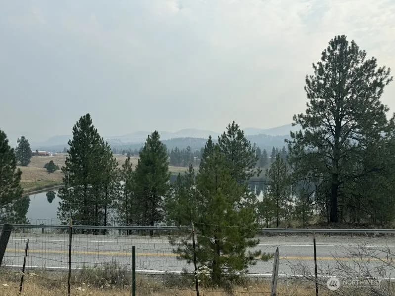 Property photo for 54 Tamarack Road, Tonasket photo 9