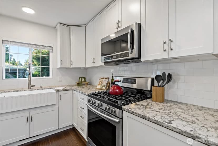 Property photo for 8105 44th Street W, University Place photo 15