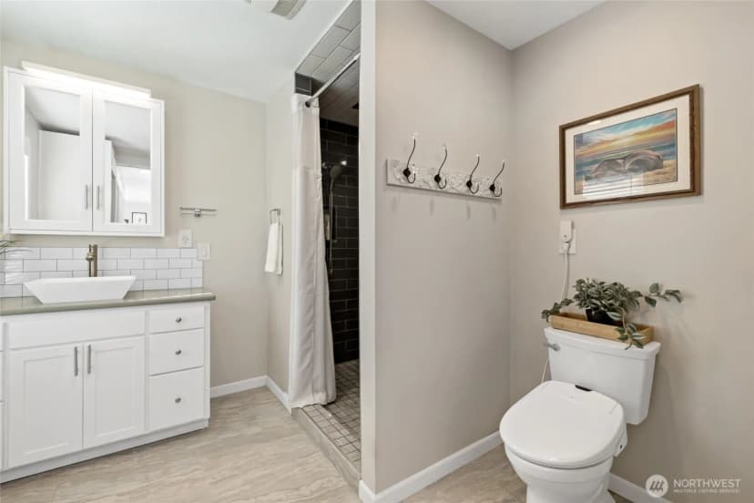 Property photo for 8105 44th Street W, University Place photo 11