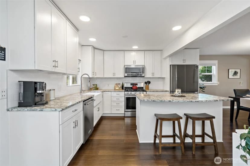 Property photo for 8105 44th Street W, University Place photo 12