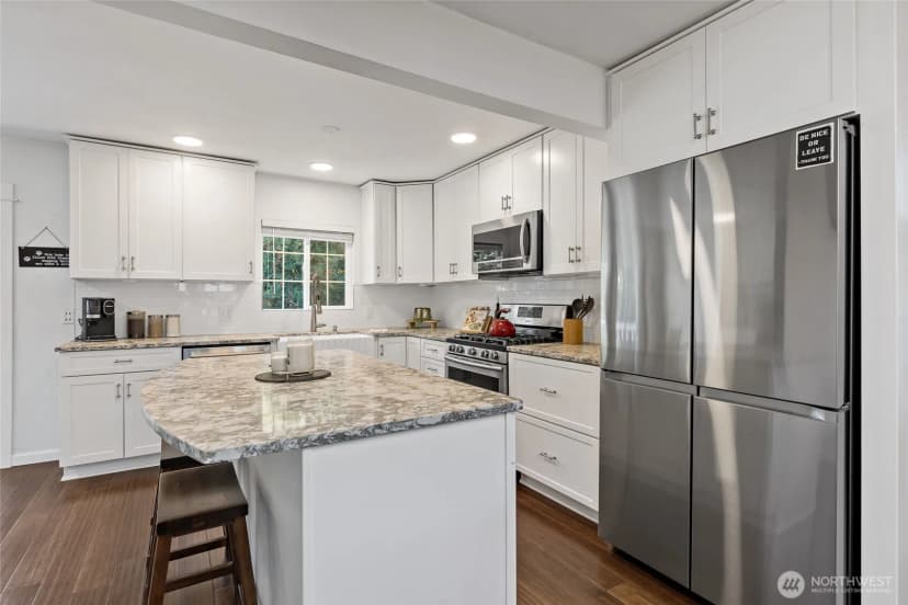 Property photo for 8105 44th Street W, University Place photo 13
