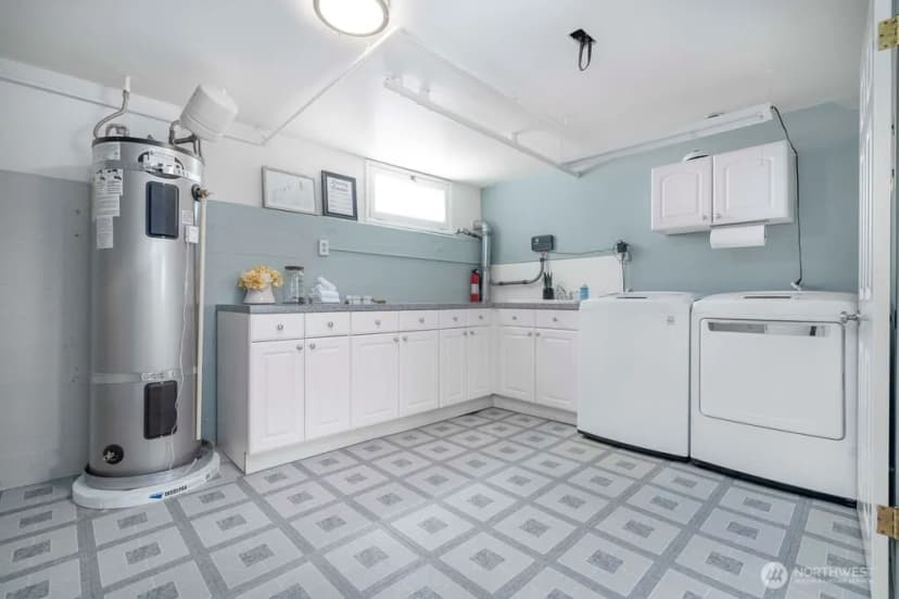 Property photo for 1010 Daley Street, Edmonds photo 18