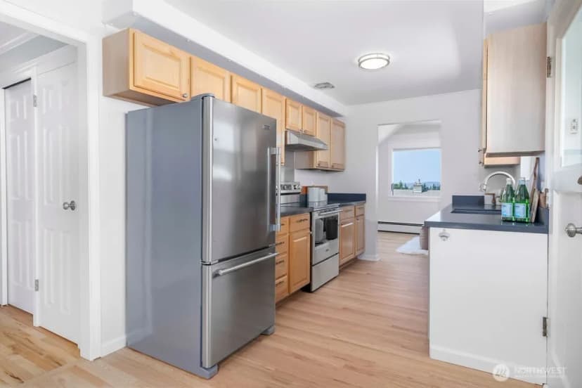 Property photo for 1010 Daley Street, Edmonds photo 6