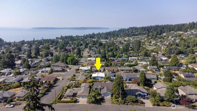 Property photo for 1010 Daley Street, Edmonds photo 24