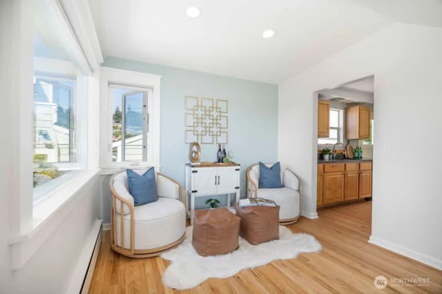 Property photo for 1010 Daley Street, Edmonds photo 5