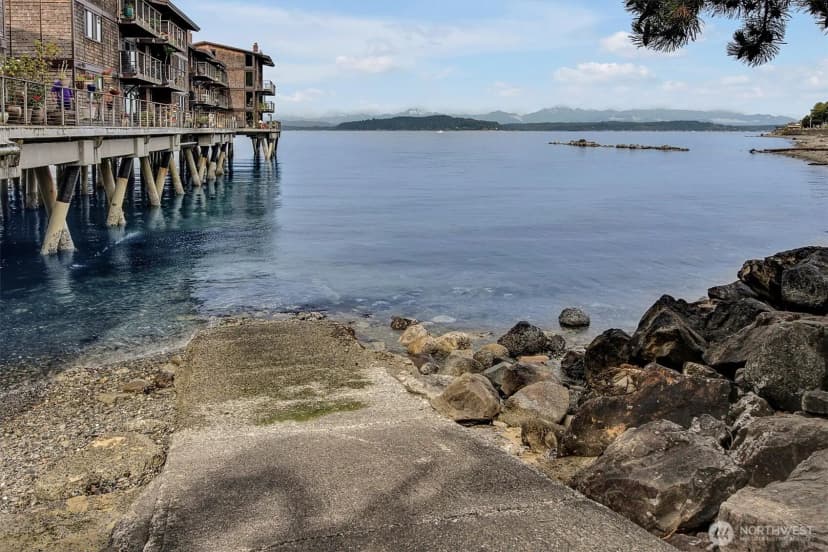 Property photo for 3717 Beach Drive Sw #207, Seattle photo 39