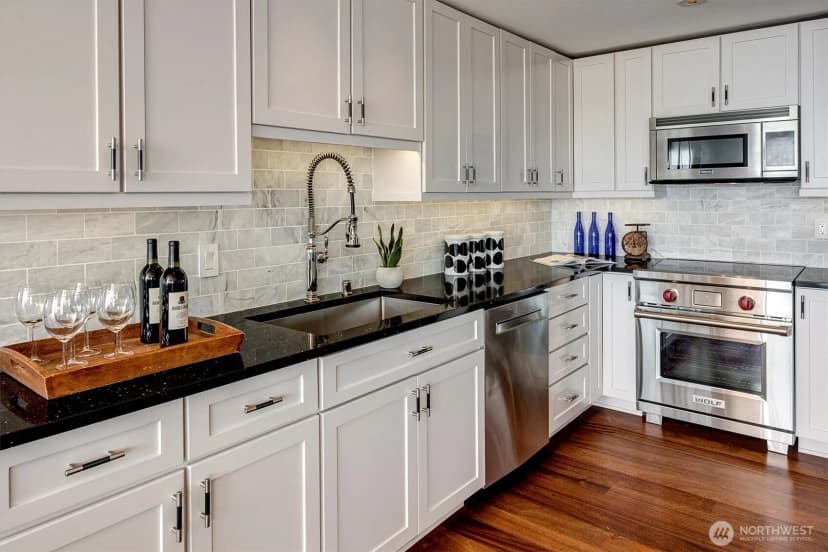 Property photo for 3717 Beach Drive Sw #207, Seattle photo 21