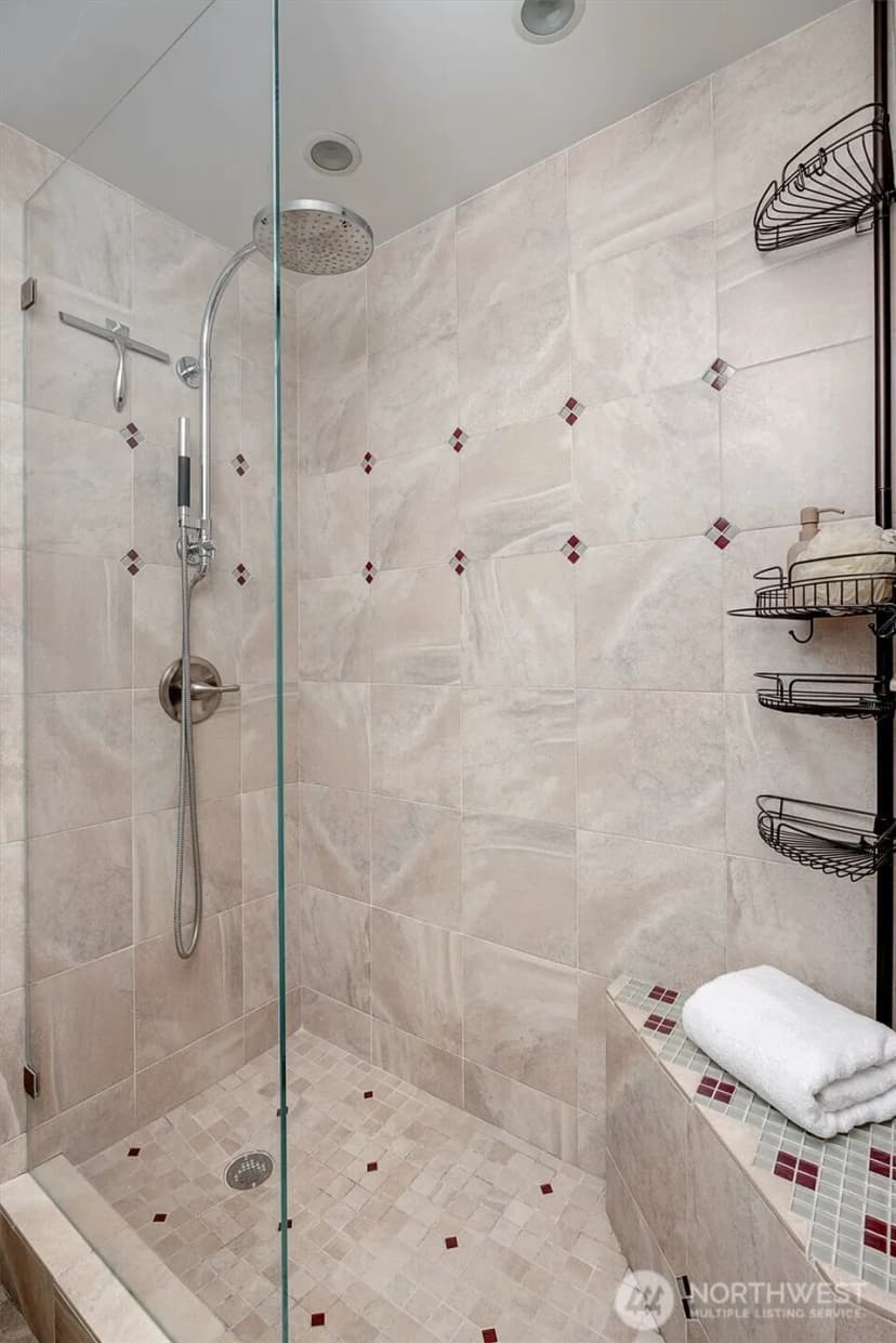 Property photo for 3717 Beach Drive Sw #207, Seattle photo 28