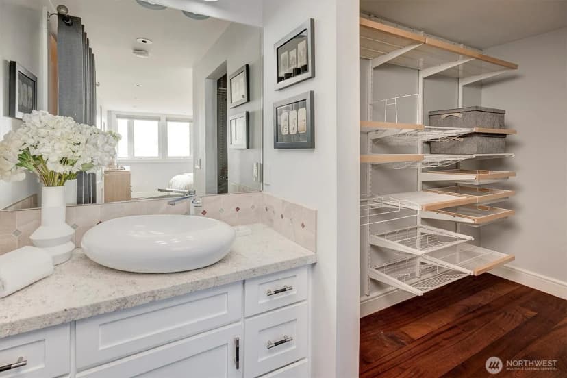 Property photo for 3717 Beach Drive Sw #207, Seattle photo 27