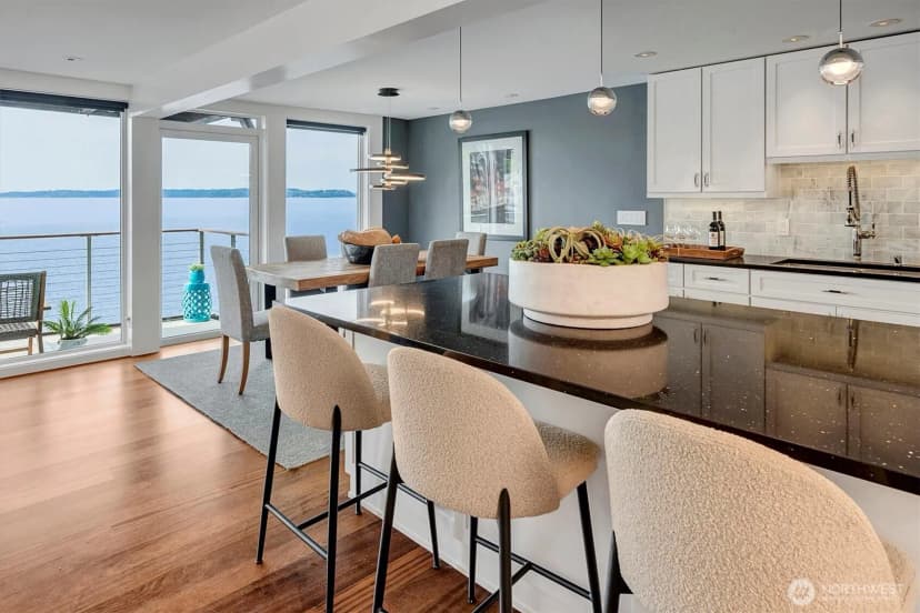 Property photo for 3717 Beach Drive Sw #207, Seattle photo 18