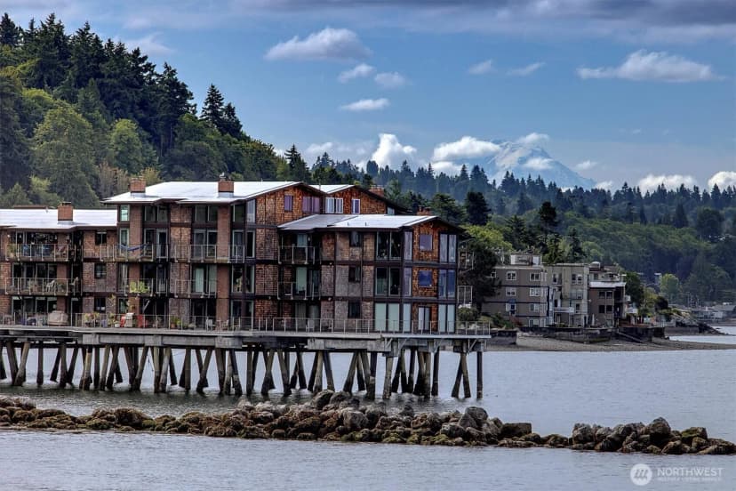 Property photo for 3717 Beach Drive Sw #207, Seattle photo 40