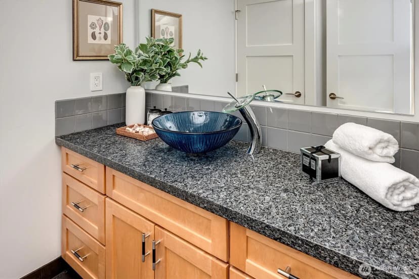 Property photo for 3717 Beach Drive Sw #207, Seattle photo 31