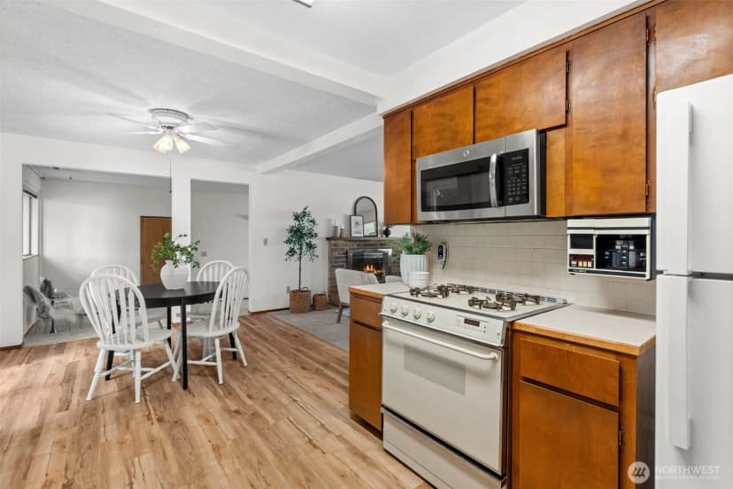 Property photo for 202 Fir Drive Nw, Gig Harbor photo 11