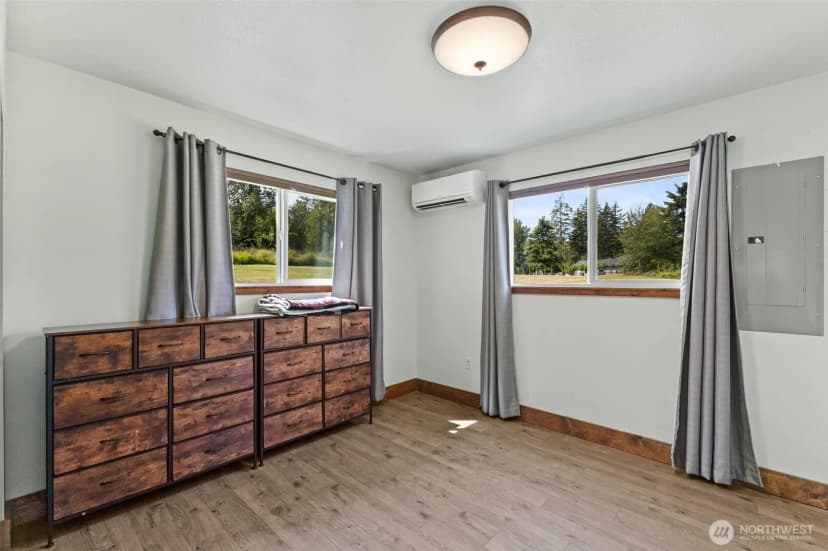 Property photo for 568 Wiltse Lane, Bellingham photo 13