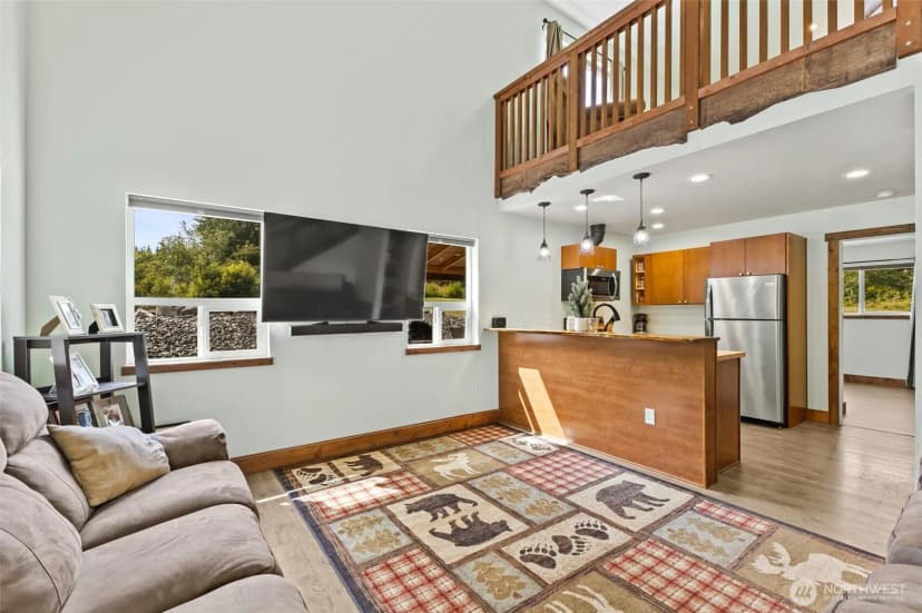 Property photo for 568 Wiltse Lane, Bellingham photo 7