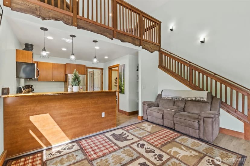 Property photo for 568 Wiltse Lane, Bellingham photo 6