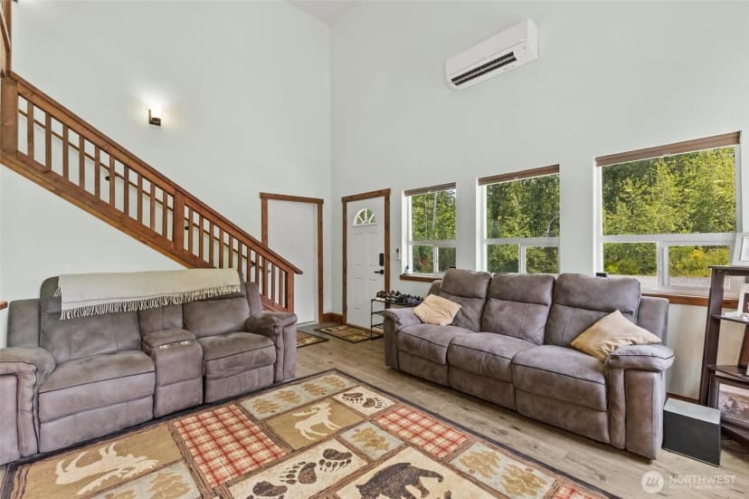 Property photo for 568 Wiltse Lane, Bellingham photo 5