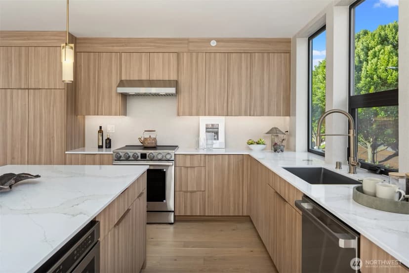 Property photo for 614 5th Avenue S #b102, Edmonds photo 12