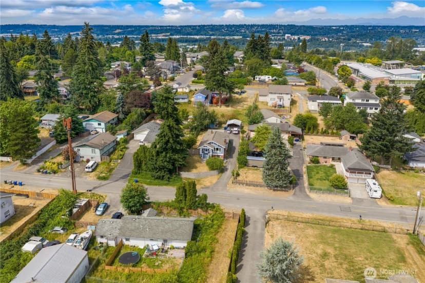 Property photo for 16427 109th Avenue Se, Renton photo 36
