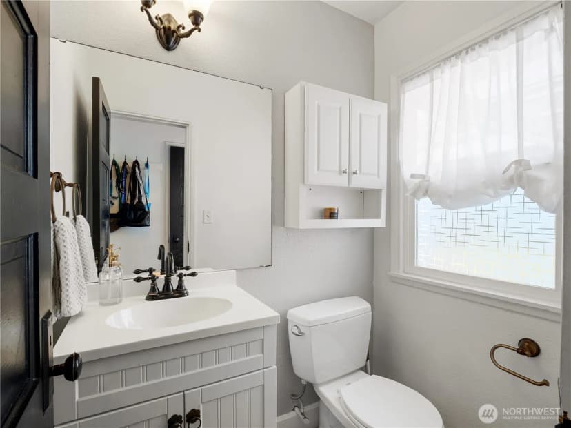 Property photo for 16427 109th Avenue Se, Renton photo 17