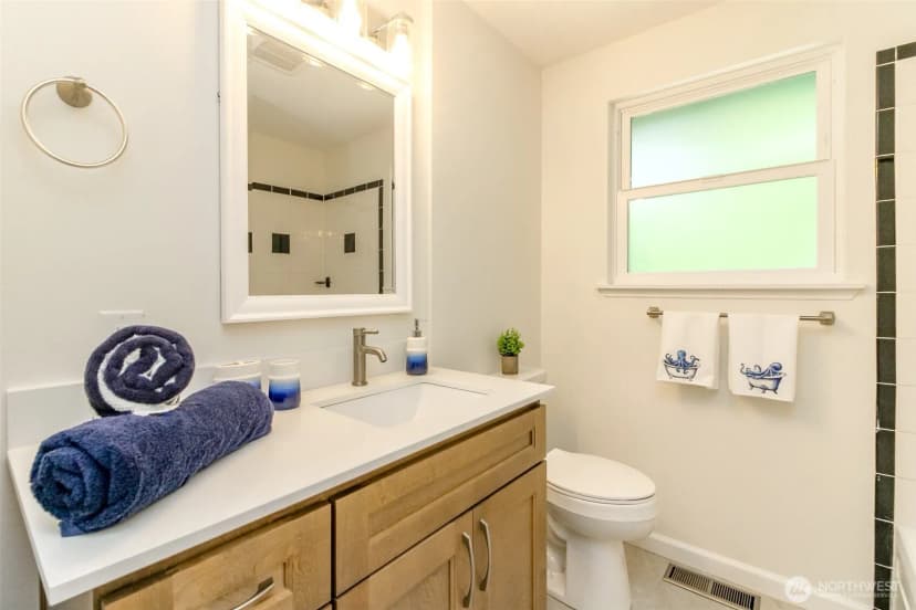 Property photo for 12416 Se 201st Place, Kent photo 13