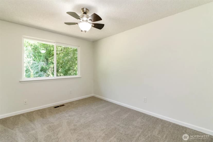 Property photo for 12416 Se 201st Place, Kent photo 16