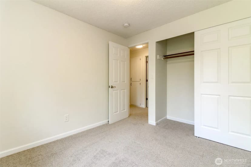 Property photo for 12416 Se 201st Place, Kent photo 20