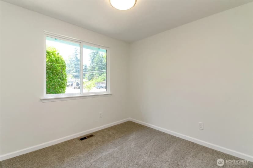 Property photo for 12416 Se 201st Place, Kent photo 21