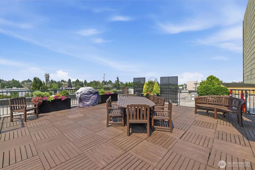 Property photo for 1417 Queen Anne Avenue N #303, Seattle photo 30