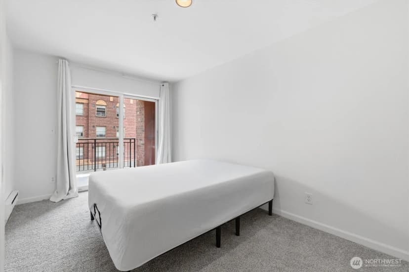 Property photo for 1417 Queen Anne Avenue N #303, Seattle photo 17