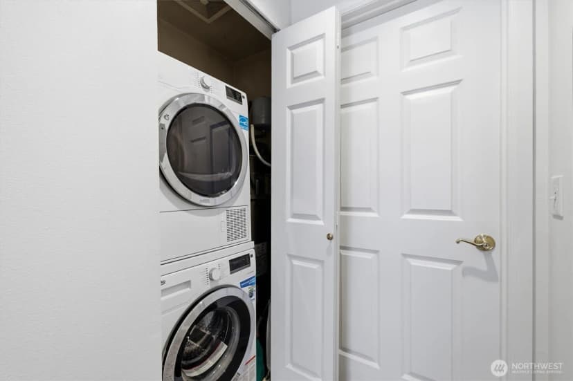 Property photo for 1417 Queen Anne Avenue N #303, Seattle photo 21